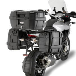 Valigia nera 33 Lt TREKKER Black Line con finitura in alluminio verniciato nero, dotata di sportello di apertura superiore