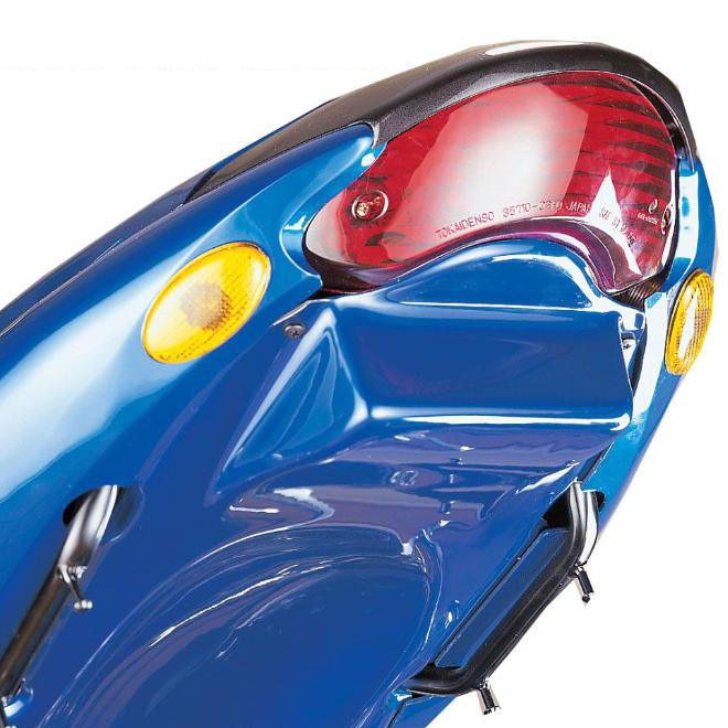 Pannello sottosella POWERBRONZE in ABS Colore Nero Lucido - TRIUMPH SPEED TRIPLE (T509) (1997/1998) - SPEED TRIPLE 955 (T595) (1999/2001) - DAYTONA 955i (T595) (1997/2000)